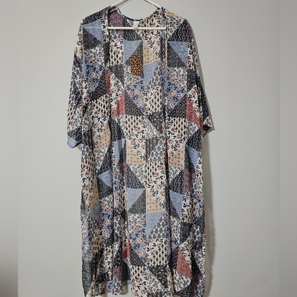 NWT CY Fashion Patchwork Kimono - Picture 1 of 3